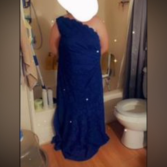 Dresses & Skirts - Prom dress worn once to last year prom paid 345 for it want 150 for it OBO